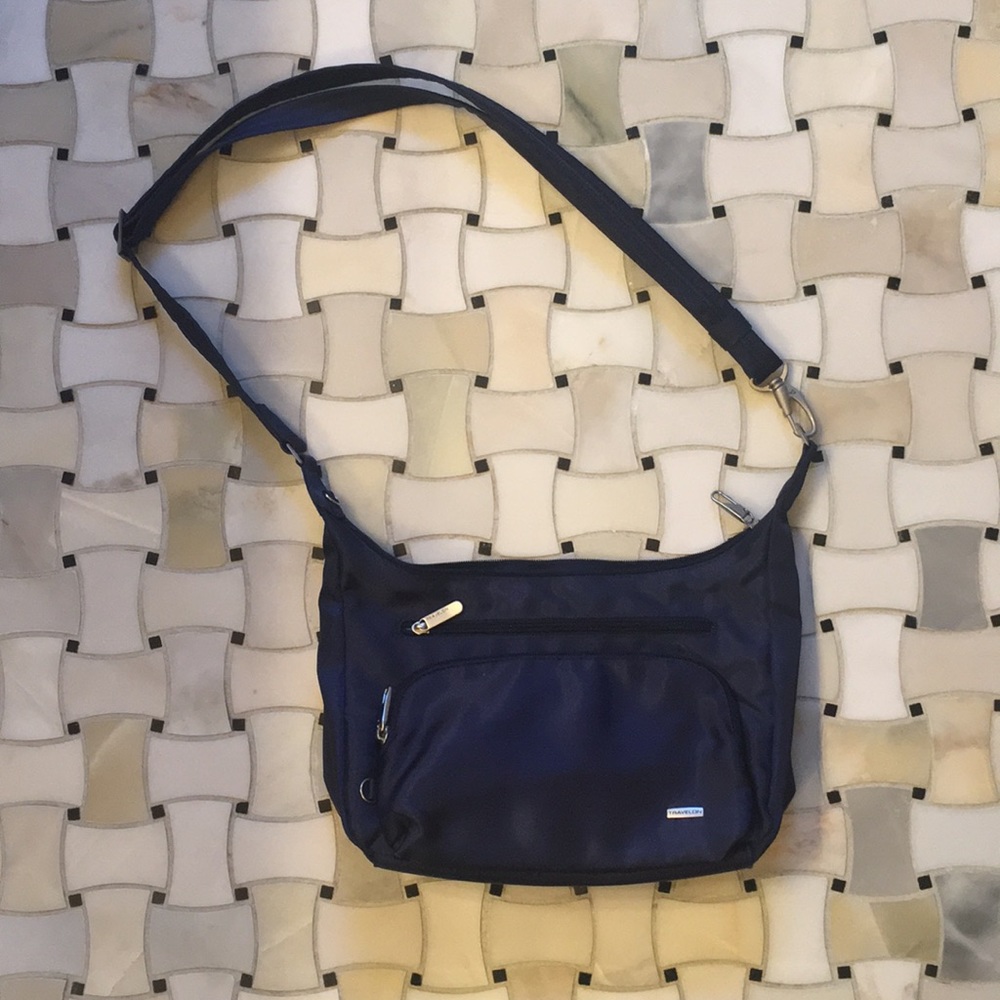 Travelon shoulder bag with TONS of features